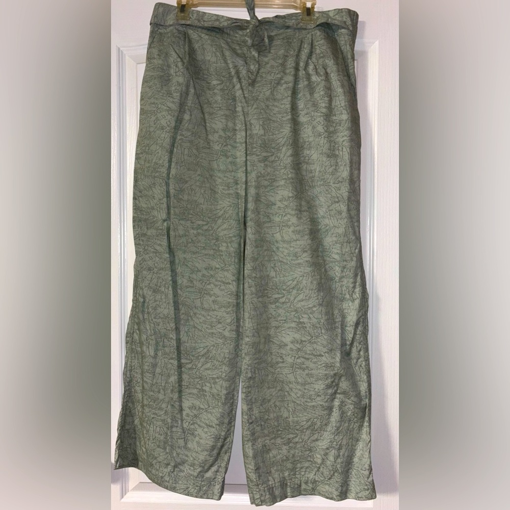 Columbia Women’s tie front pants